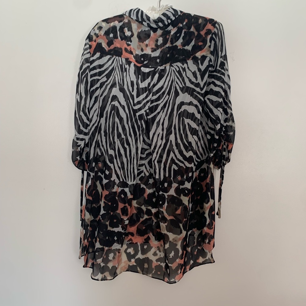 Multiples Monochrome Zebra Pattern Top Large - Picture 2 of 7